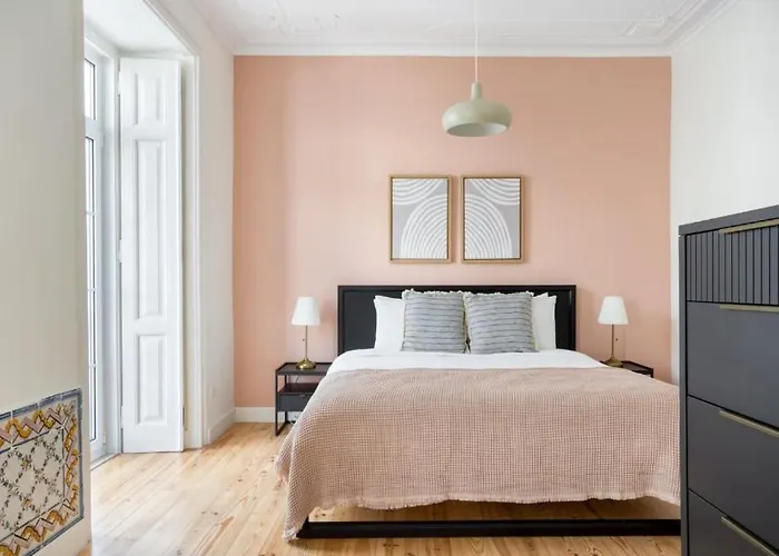 Luxurious 1 Bedroom Apartment In Downtown Lisbon